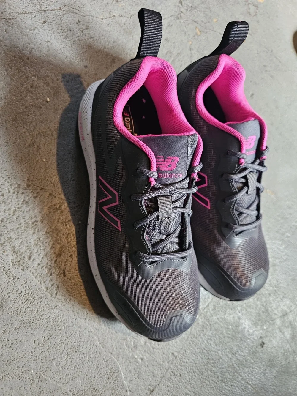 New Balance Women's Gray & Pink Athletic Sneakers with Cushioned Collar
